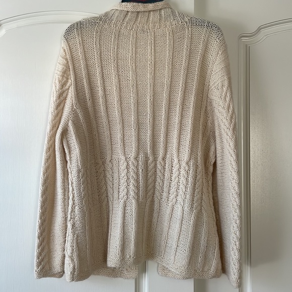 Brand new Max Studio hand knitted cardigan, Size Large. - Picture 2 of 6